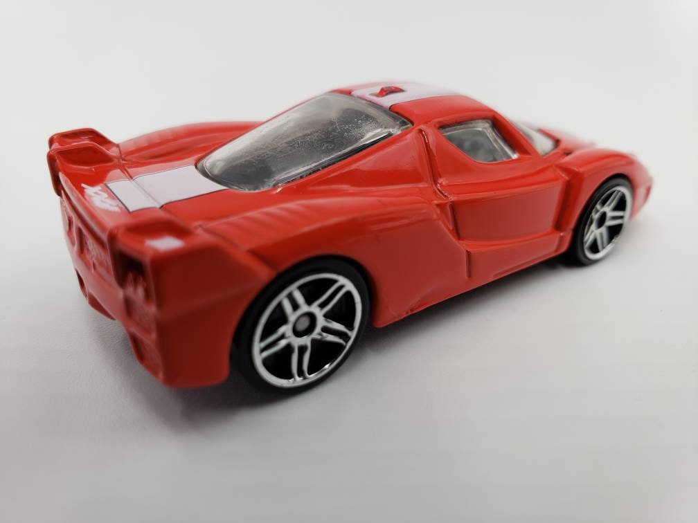 Hot Wheels Ferrari FXX Red HW New Models Perfect Birthday Gift Miniature Collectable Model Toy Car