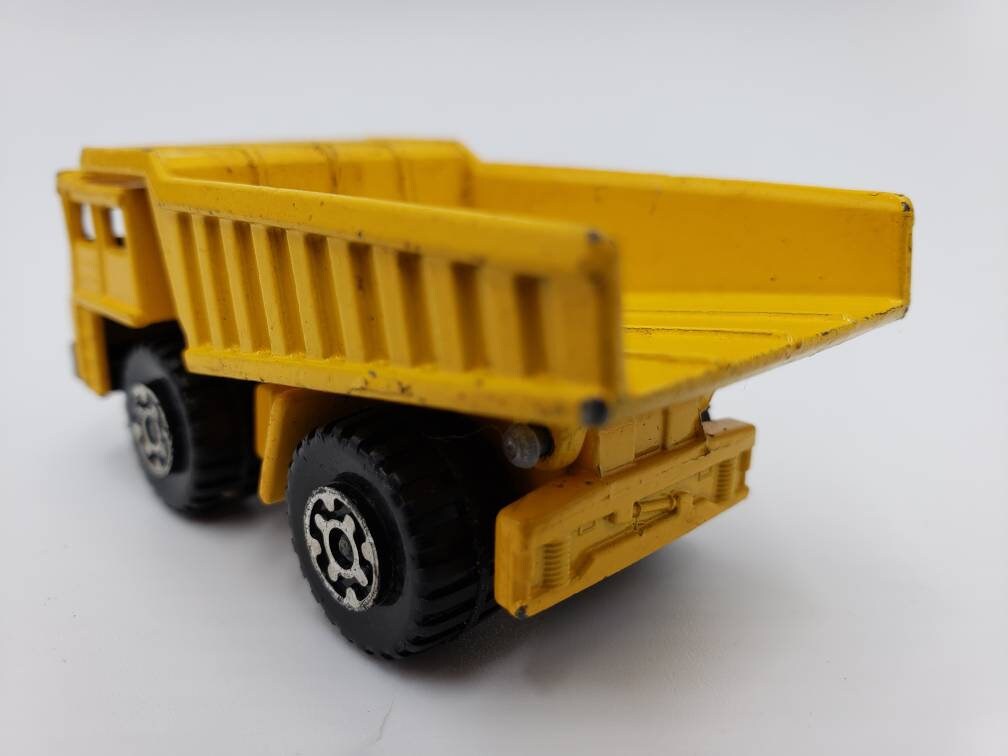 Matchbox Faun Quarry Dump Truck Turf Hauler Yellow Superfast Perfect Birthday Gift Rare Miniature Collectable Model Toy Car