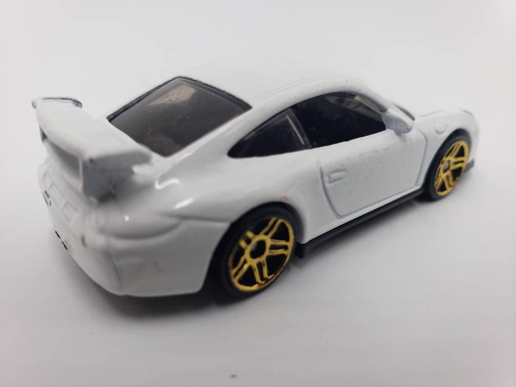 Hot Wheels Porsche 911 GT3 RS White HW Exotics Miniature Collectible Scale Model Toy Car