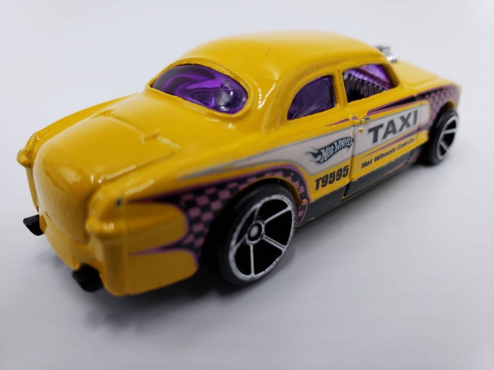Hot Wheels Shoe Box Taxi Yellow HW City Works Perfect Birthday Gift Miniature Collectible Scale Model Toy Car