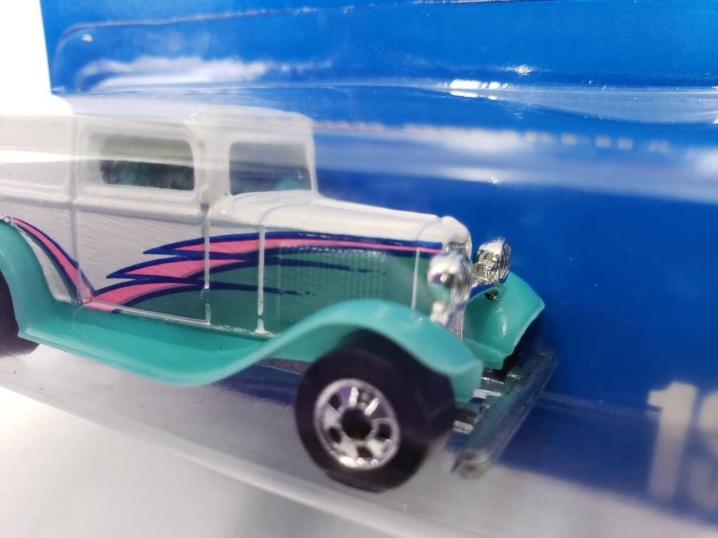 Hot Wheels '32 Ford Delivery White Mainline Perfect Birthday Gift Collectable Miniature Scale Model Toy Car