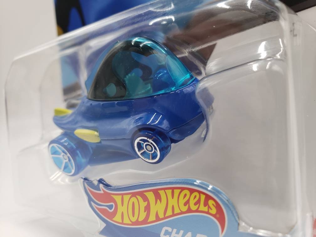 Hot Wheels Dory Finding Nemo Blue Disney Character Cars Perfect Birthday Gift Miniature Collectable Model Toy Car