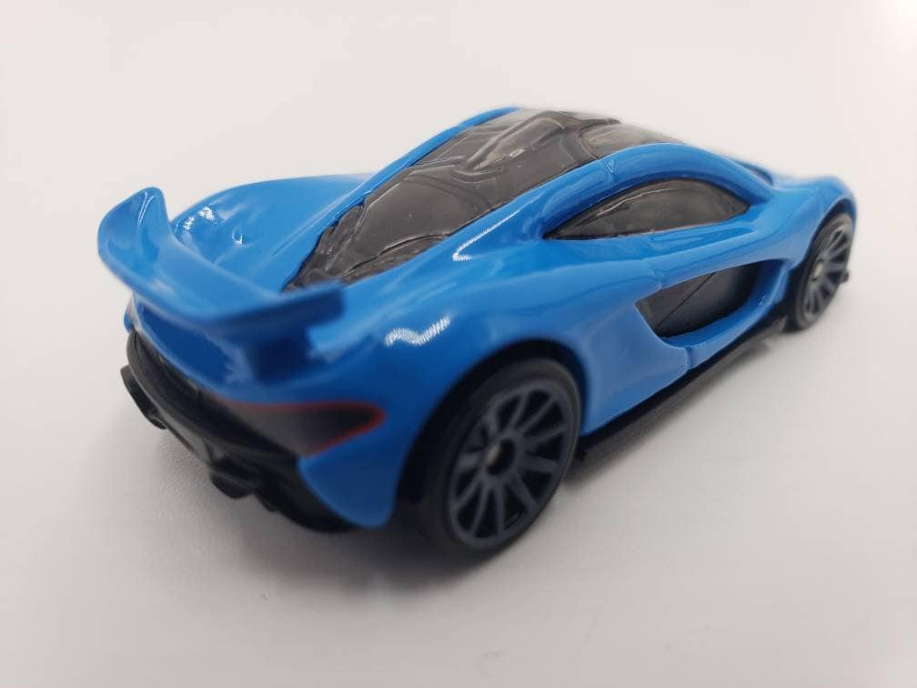 Hot Wheels McLaren P1 Blue Diecast Metal Car Collectible Hot Wheels Exotic Car Miniature Model Toy Car