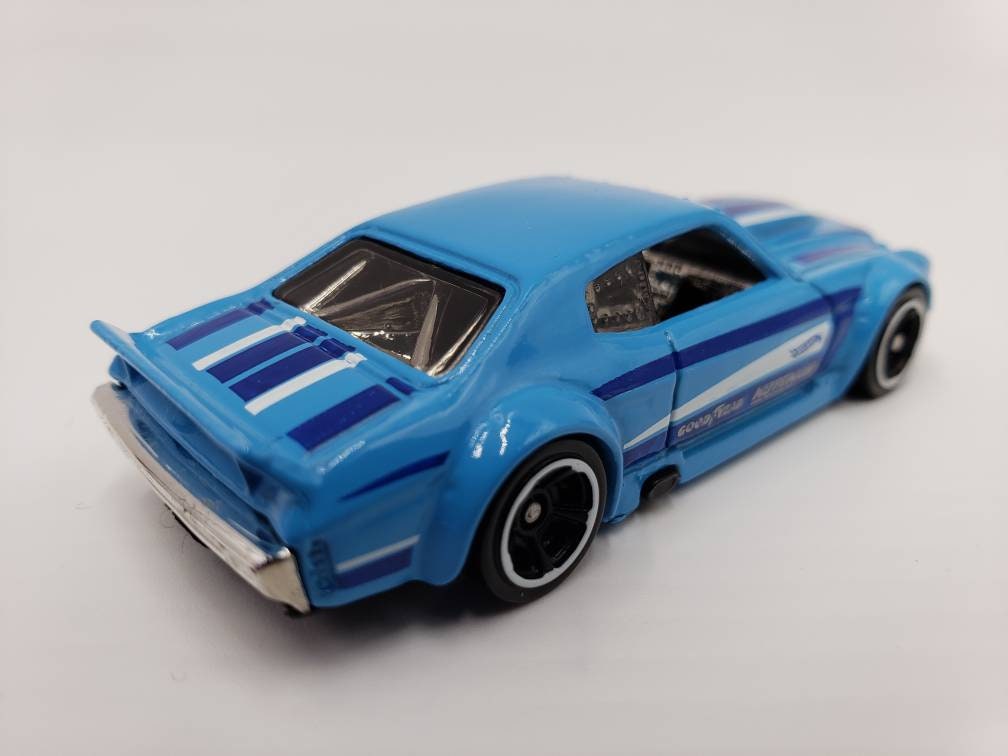 Hot Wheels '70 Chevy Chevelle SS Diecast Car Blue Hot Wheels Collectible Miniature Model Toy Car