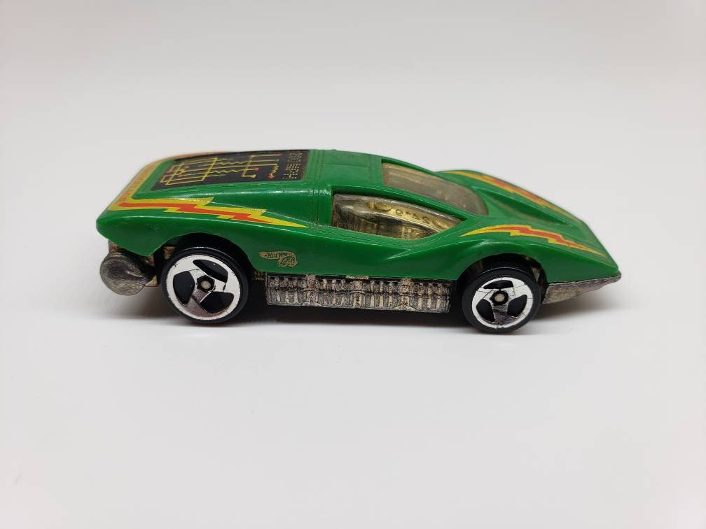 Hot Wheels Aeroflash Hot Wheels Silver Bullet Green Diecast Modal Toy Car Vintage Diecast Car 1990's Toy Cars