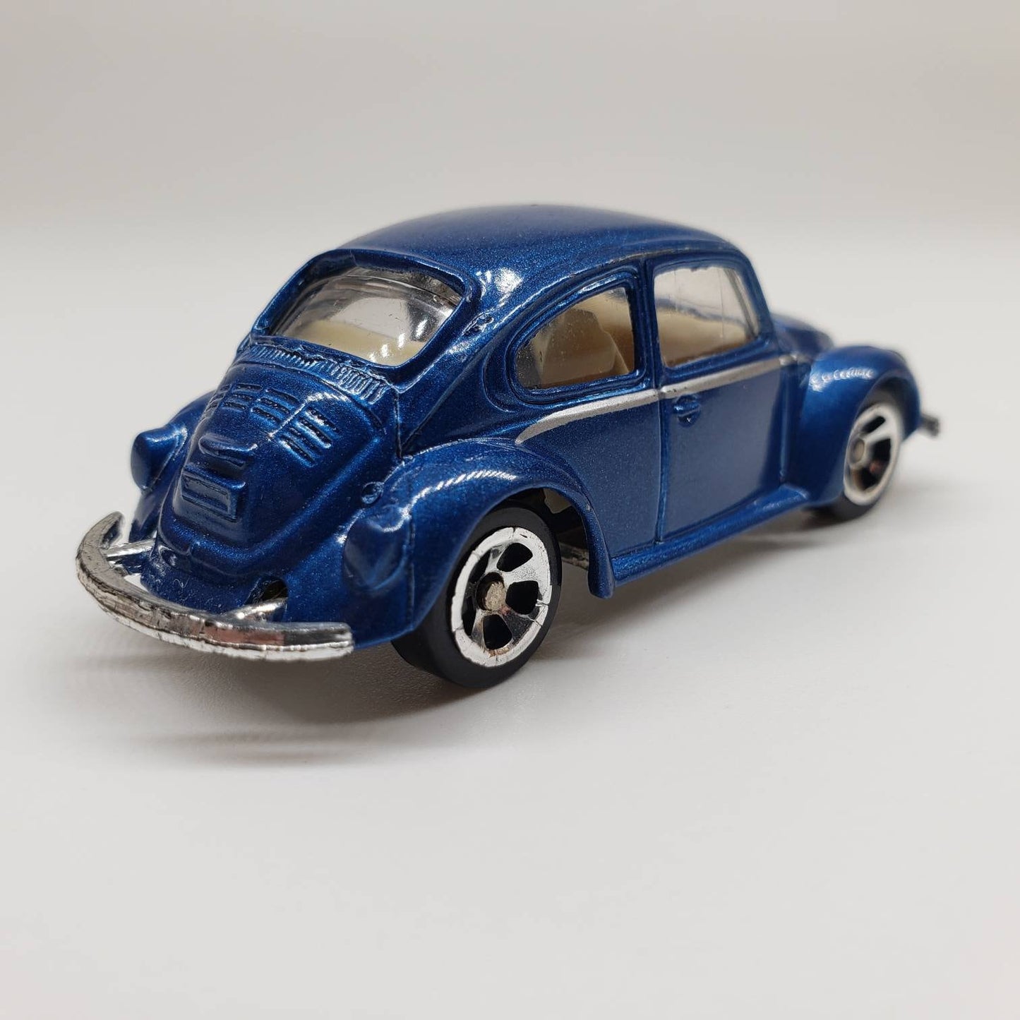 Maisto VW 1300 Blue Historic Hit Perfect Birthday Gift Miniature Collectable Scale Model Toy Car