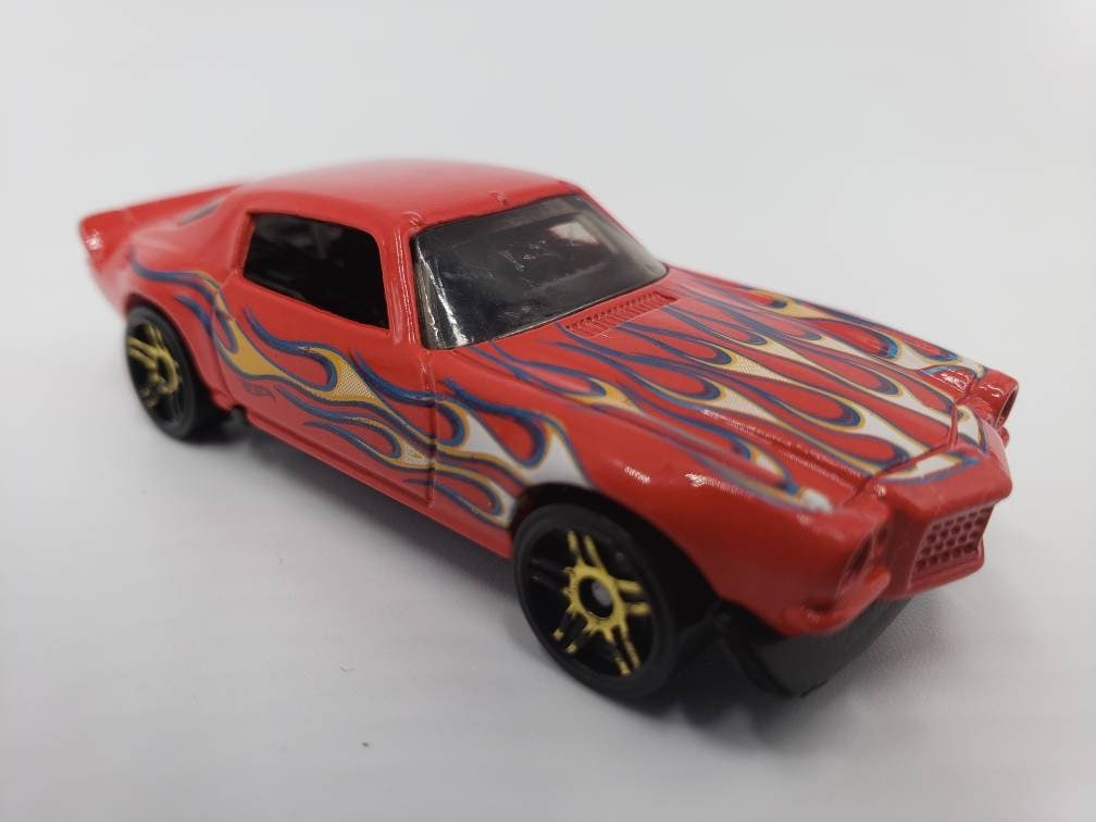 Hot Wheels '70 Camaro red with flames