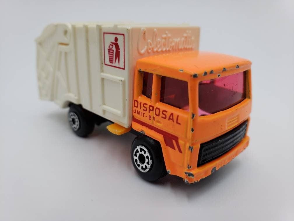 Matchbox Refuse Truck orange