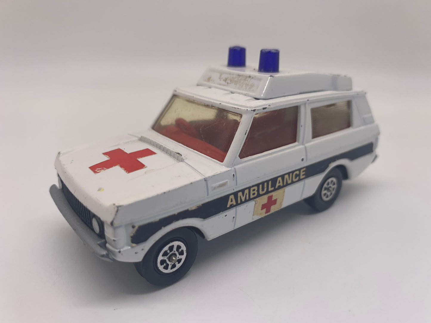 Corgi Toys Vigilant Range Rover Ambulance White Whizz Wheels Miniature Collectible Scale Model Toy Car