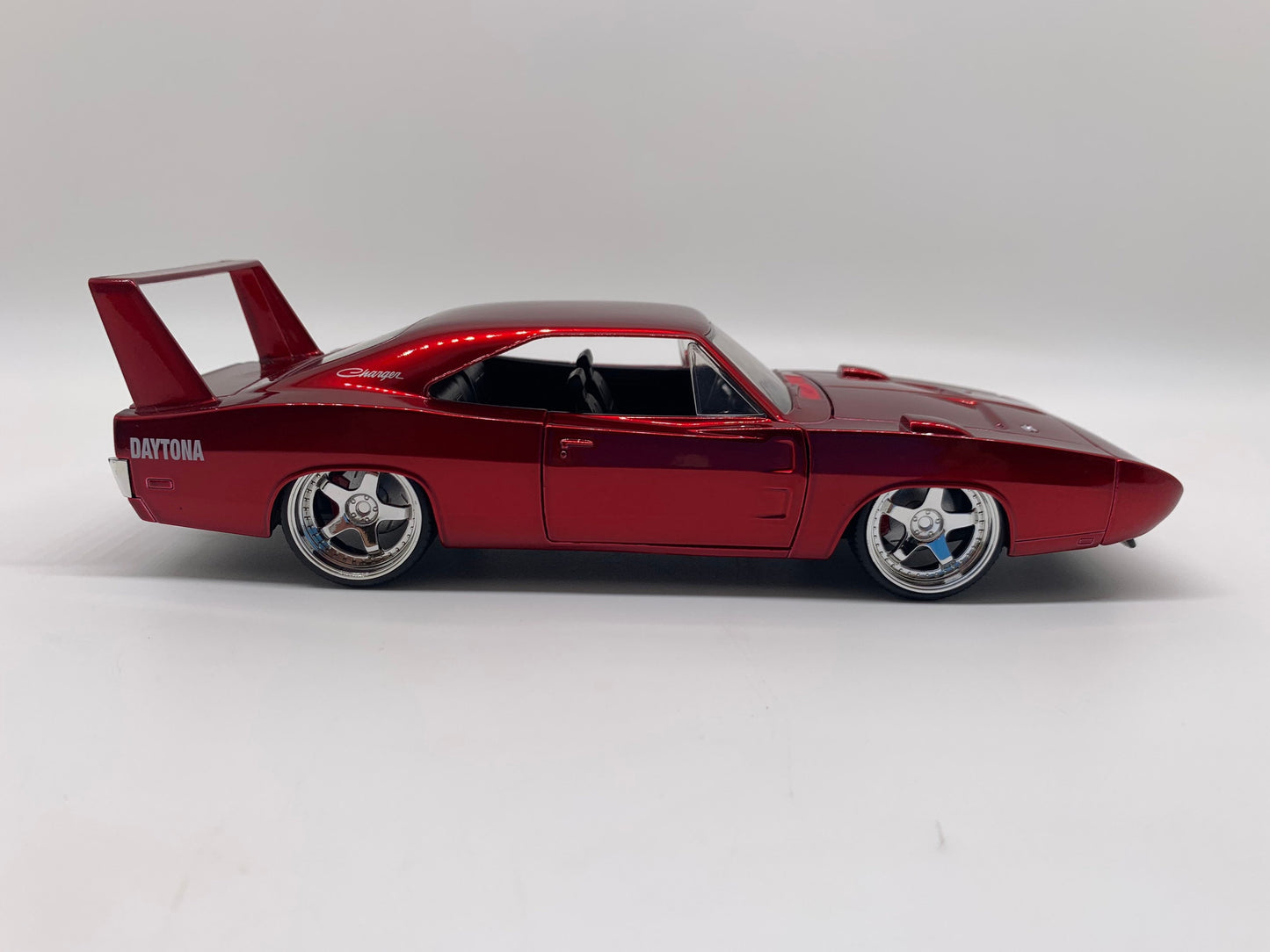Jada 1969 Dodge Charger Daytona Dark Red Collectible 1:24 Scale Model Diecast Toy Car