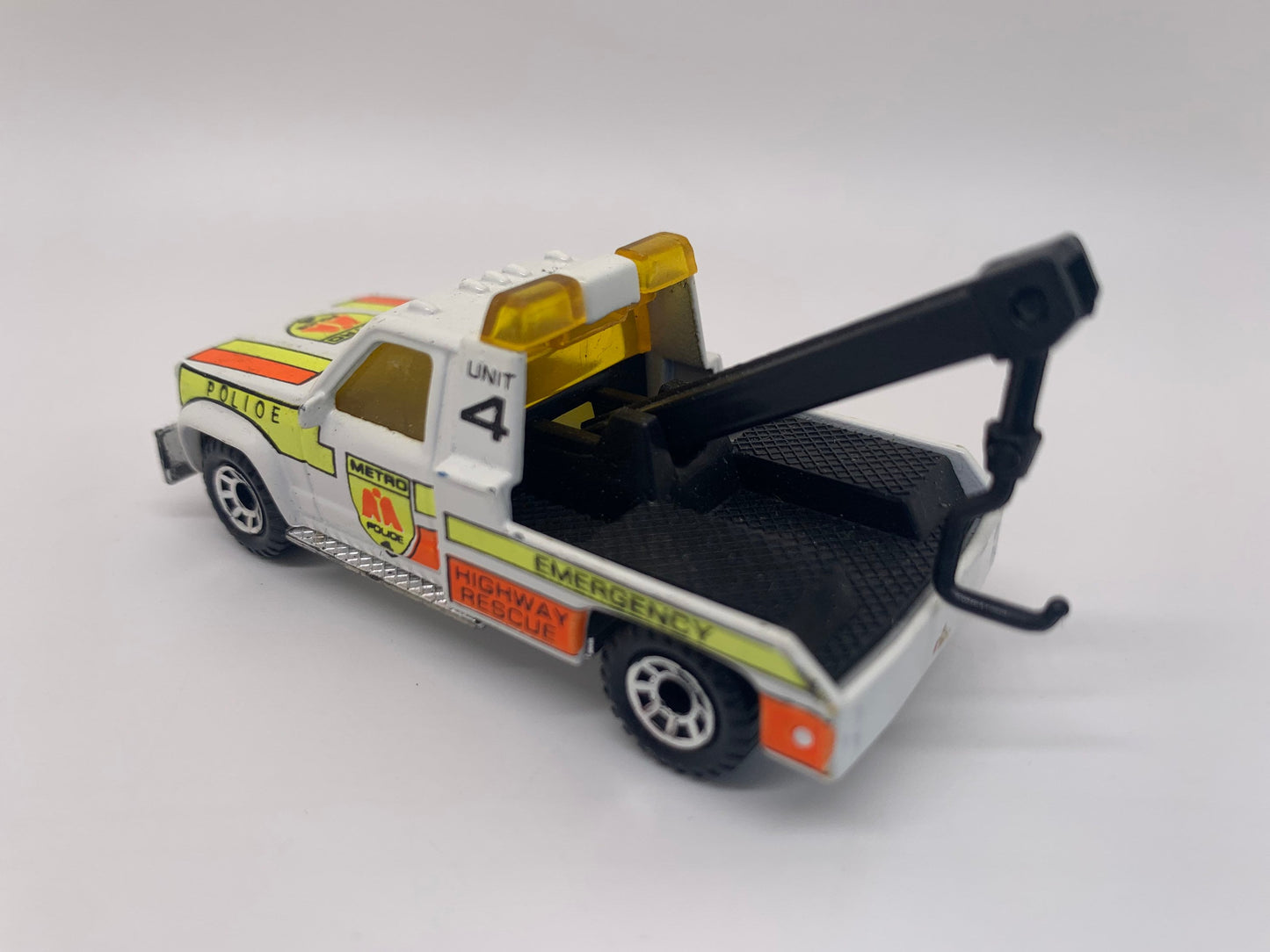 Matchbox GMC Wrecker White Metro Police Highway Emergency Perfect Birthday Gift Miniature Collectable Scale Model Toy Car