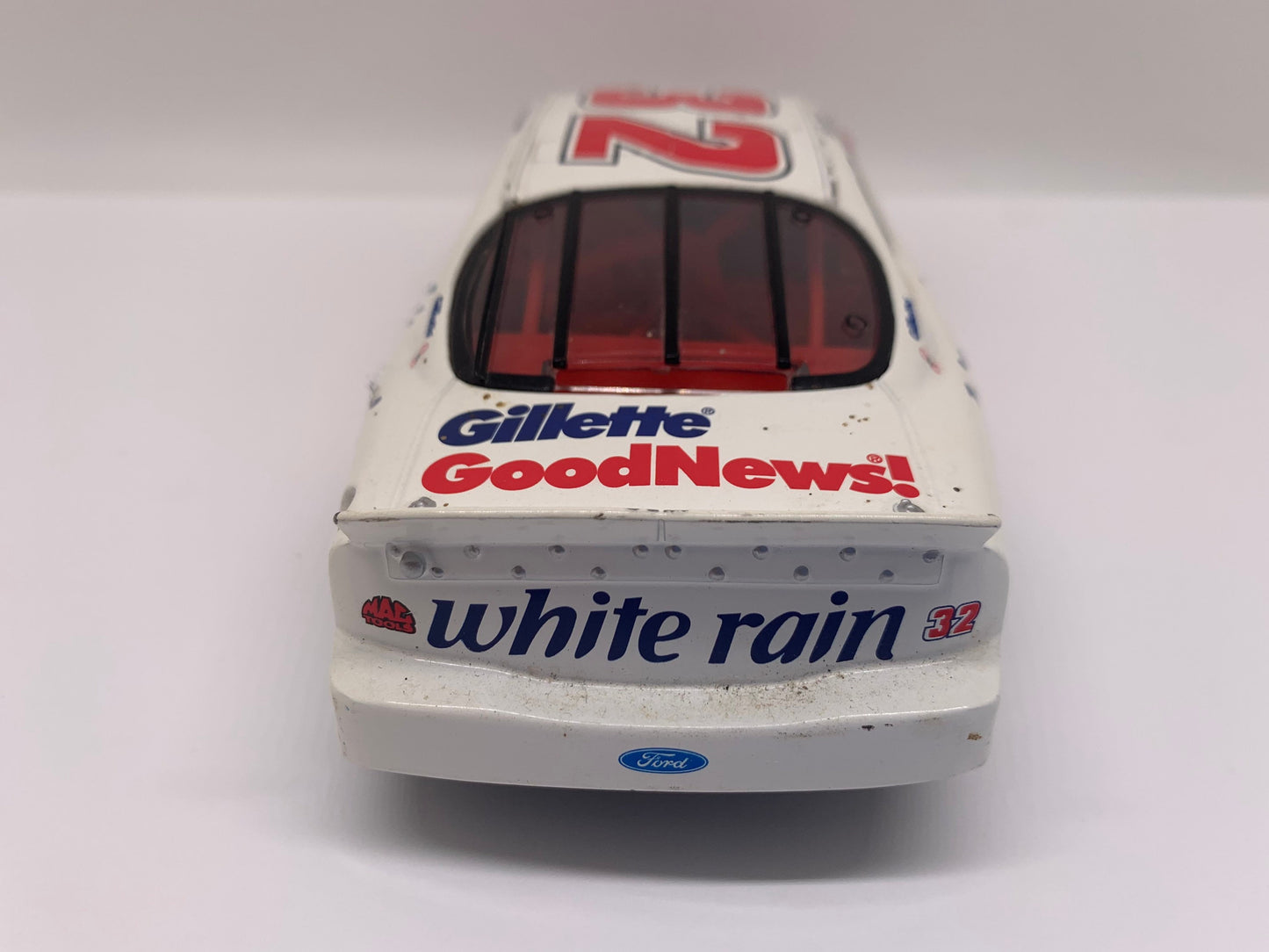 Action Dale Jarrett White Rain Ford Taurus White Coin Bank Perfect Birthday Gift Collectable 1:24 Scale Model Toy Car Nascar Replica