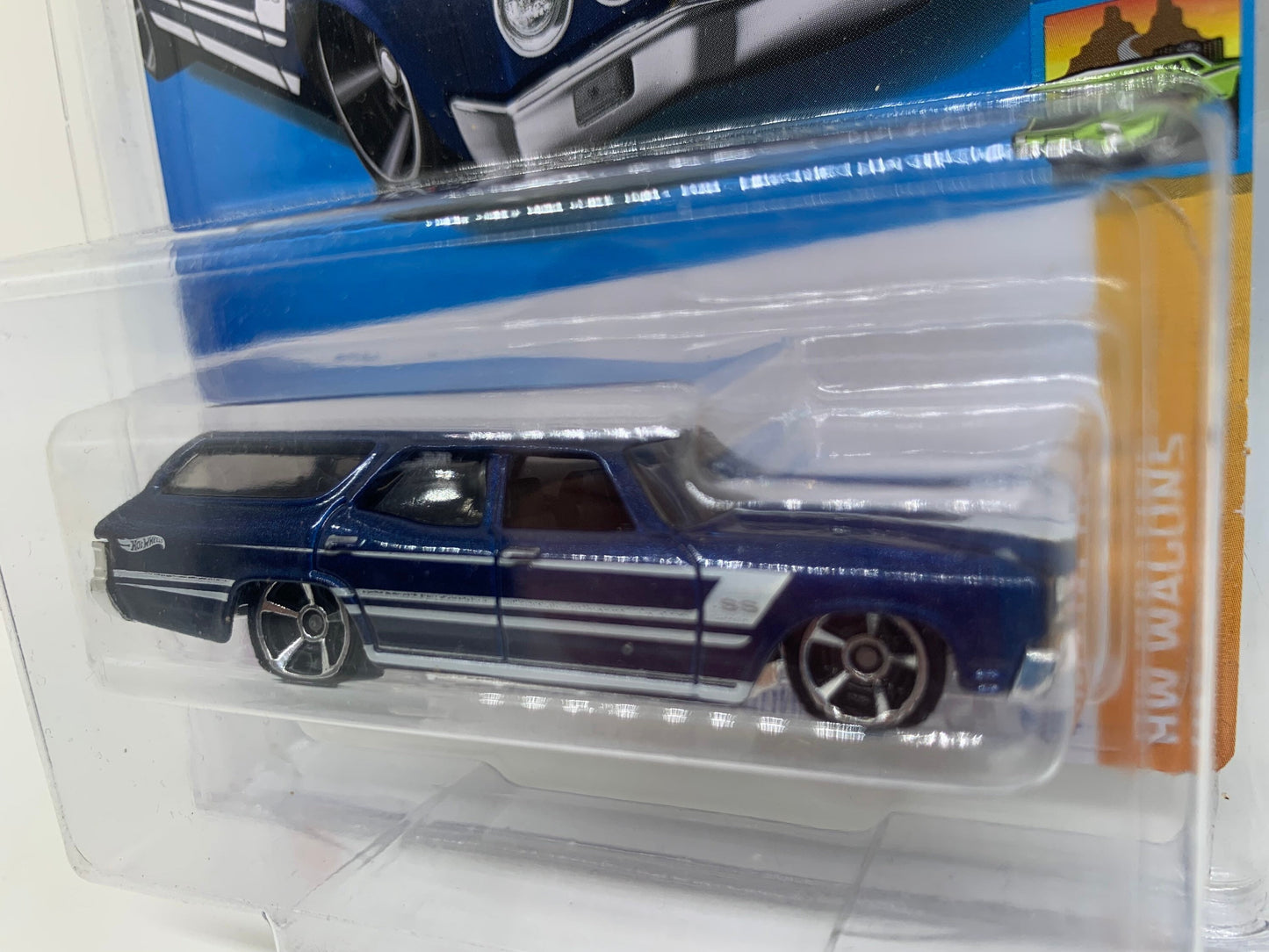 Hot Wheels '70 Chevelle SS Wagon Metalflake Dark Blue HW Wagons Perfect Birthday Gift Miniature Collectable Scale Model Toy Car