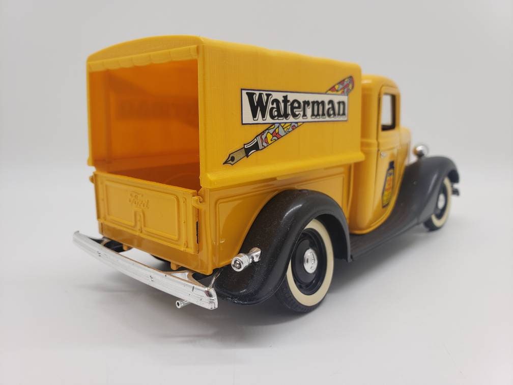 Solido 1936 Ford Roadster Waterman Pickup Truck Yellow Collectible 1/18 Scale Diecast Model Replica Toy car