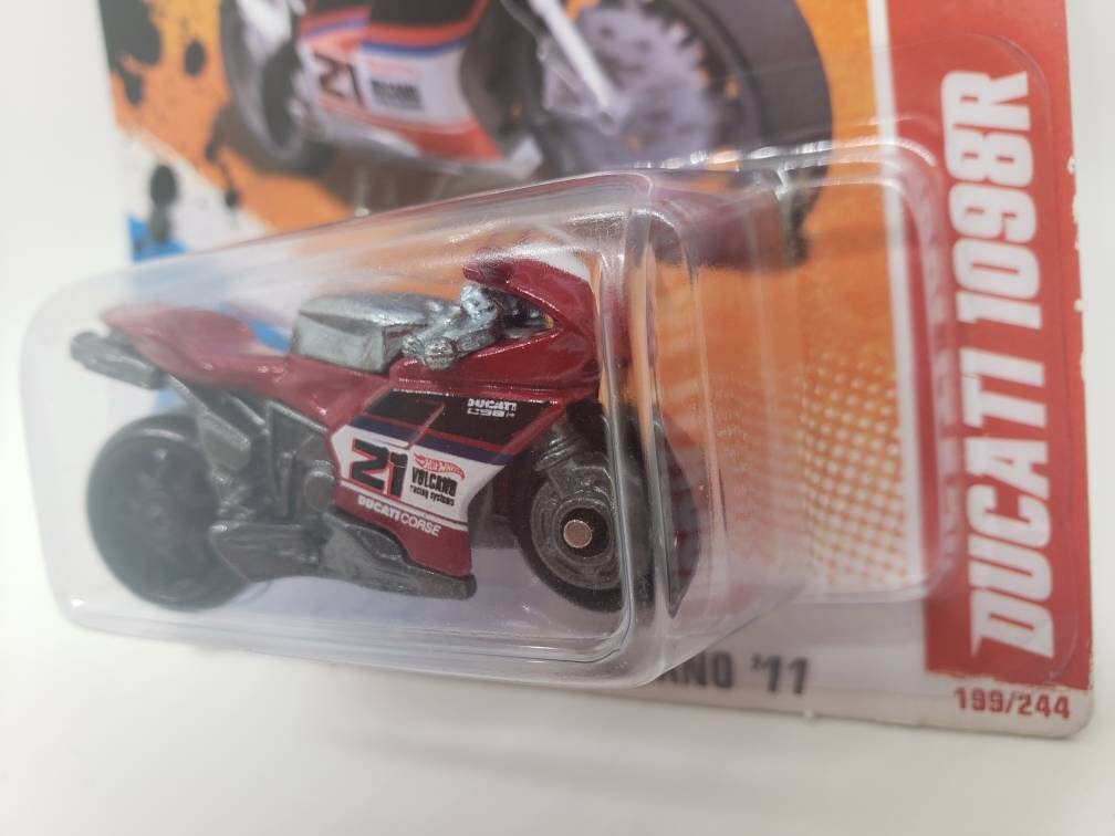 Hot Wheels Ducati 1098R Thrill Racers Volcano Red Perfect Birthday Gift Miniature Collectable Scale Model Toy Motorcycle