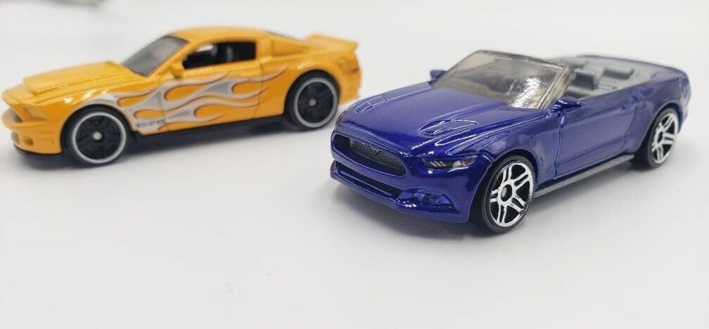 Hot Wheels Mustang Shelby Cobra GT 500 Super Snake Yellow Miniature Collectible Scale Model Toy Car Perfect Gift