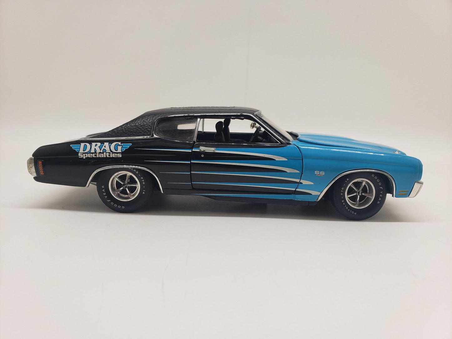 Crown Premiums 1970 Chevelle SS 454 Blue Vintage Collectible Replica Scale Model Metal Car Perfect Birthday Gift
