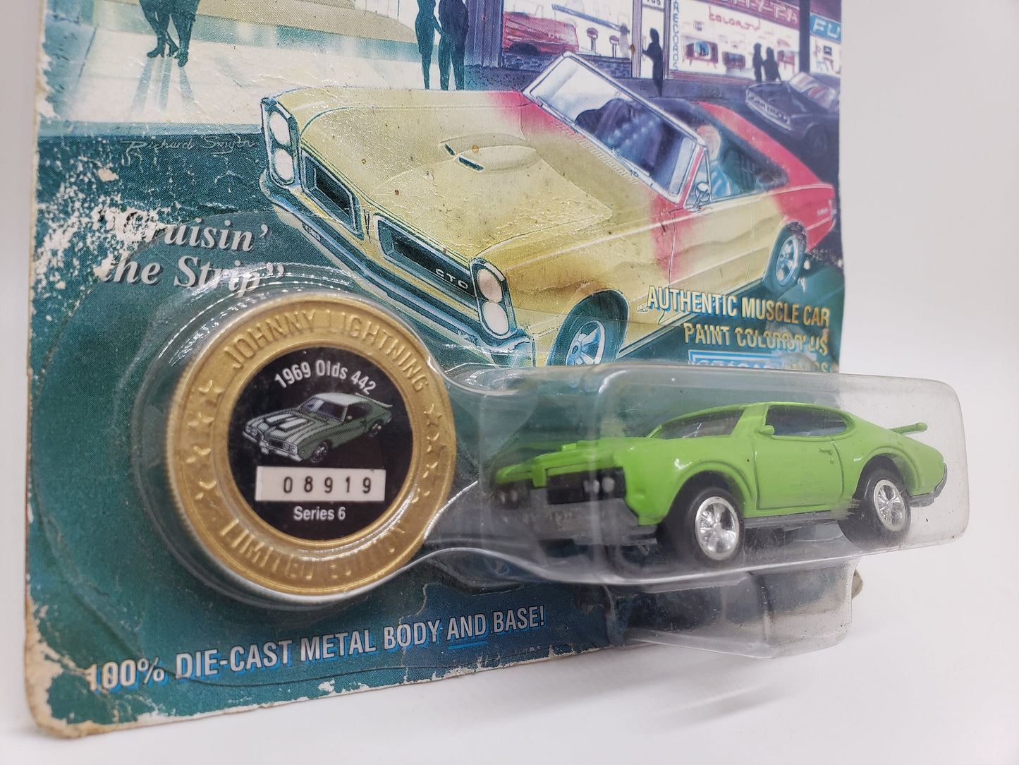 Johnny Lightning 1969 Olds 442 Green Muscle Cars Collectable Scale Model Miniature Toy Car Perfect Birthday Gift