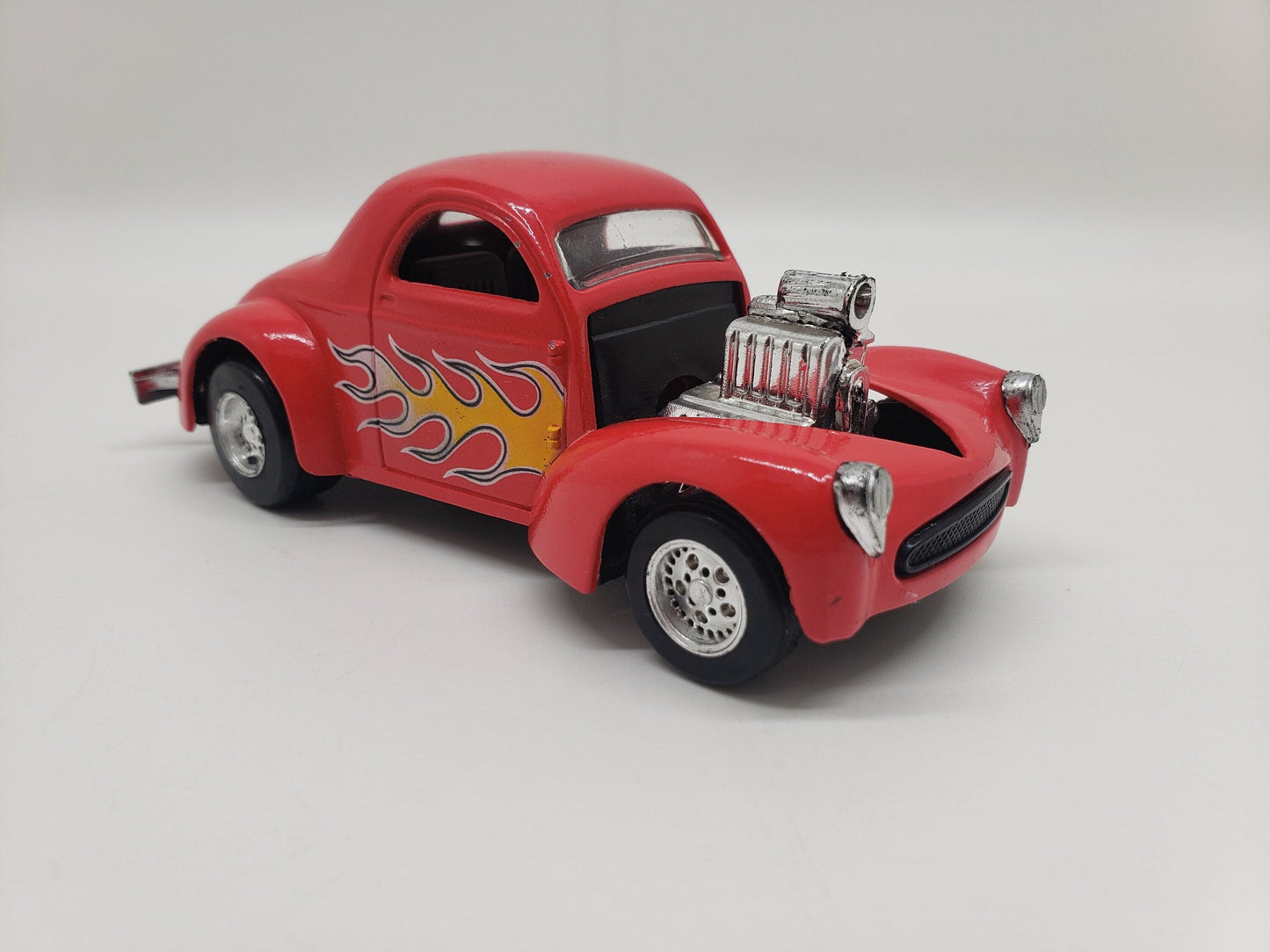 Majorette 1941 Willys Coupe Willys 41 Red Hot Rods Vintage Collectable Scale Model Miniature Toy Car Perfect Birthday Gift