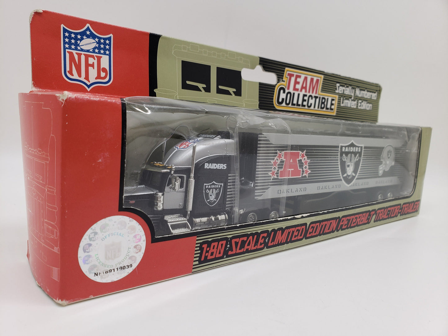 Peterbilt Tractor-Trailer Oakland Raiders Silver and Black Fleer Collectable Scale Miniature Model Toy Car Perfect Birthday Gift