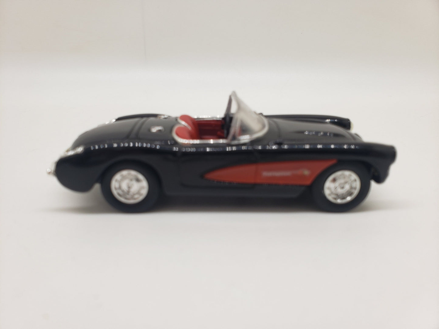 1957 Chevrolet Corvette Convertible Black Road Signature Collectable 1:43 Scale Miniature Model Toy Car Perfect Birthday Gift