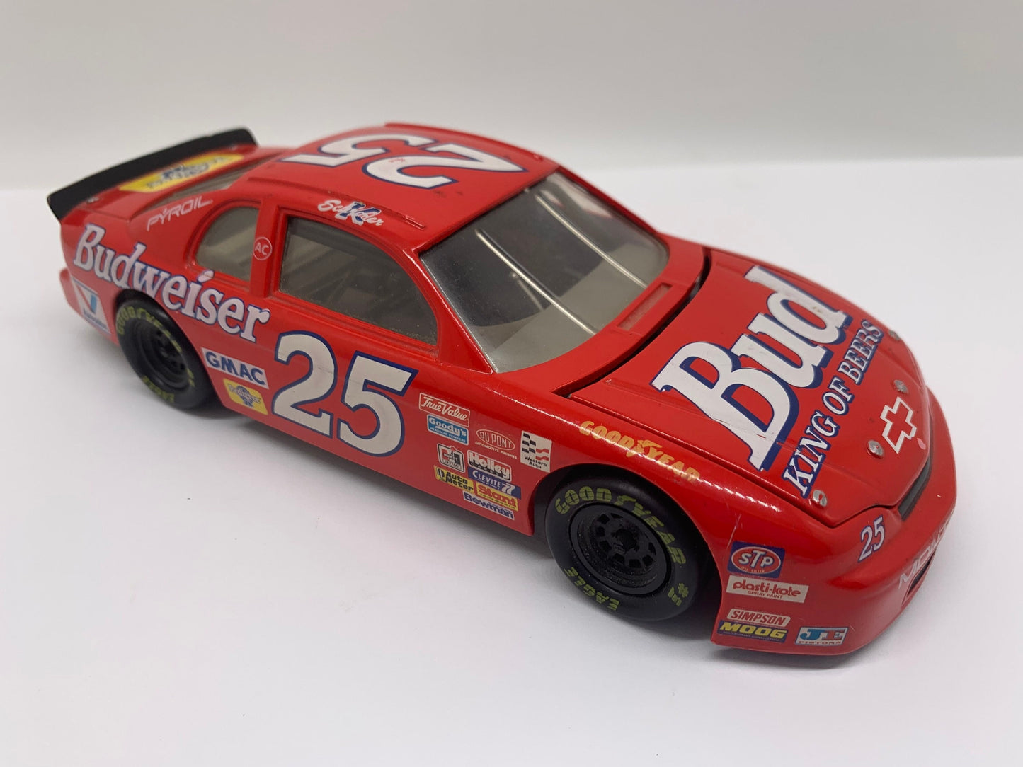 Revell Ricky Craven #25 Chevy Monte Carlo Red Budweiser Perfect Birthday Gift Collectable 1:24 Scale Model Toy Car Nascar Replica