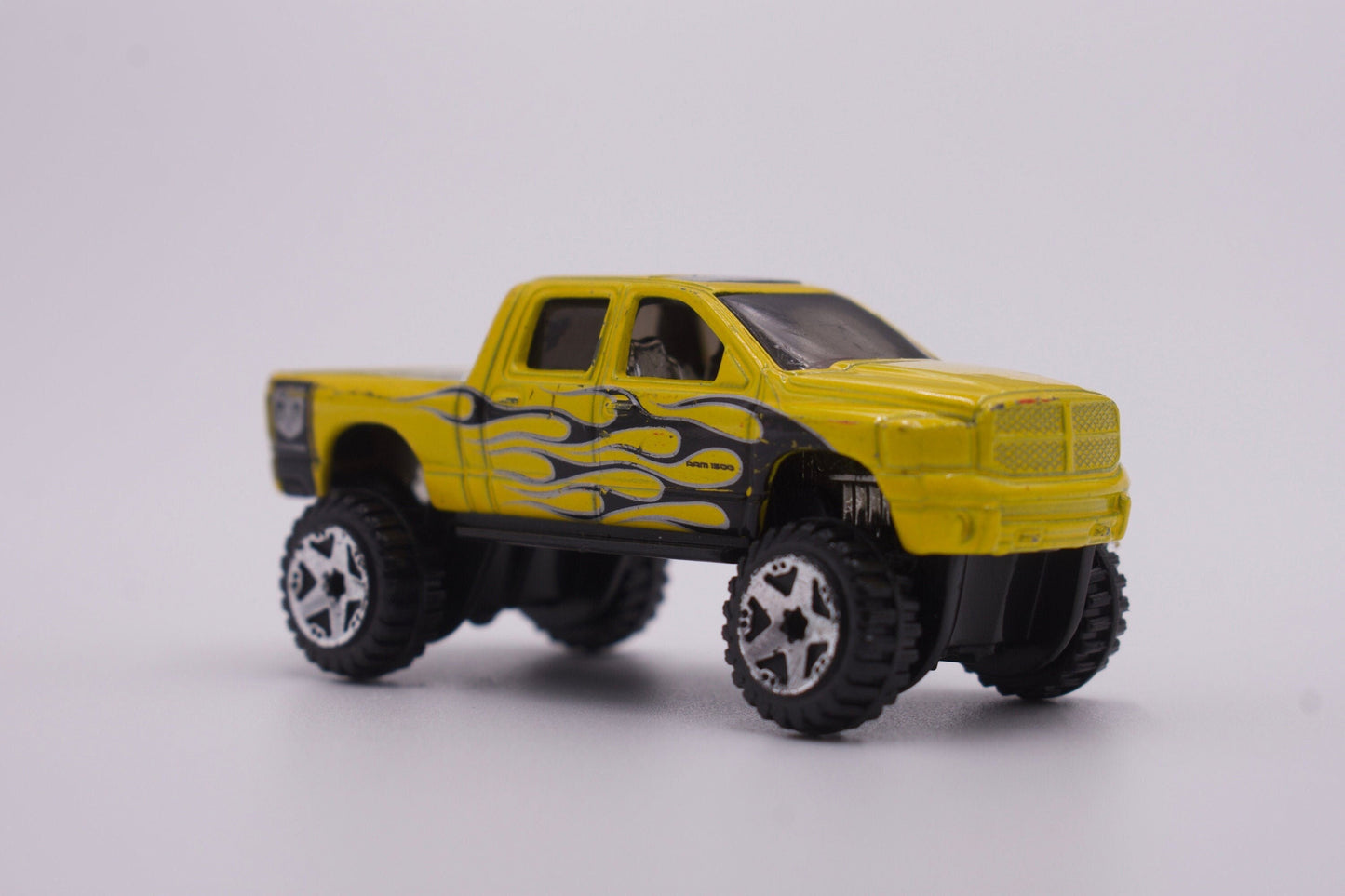 Hot Wheels Dodge Ram 1500 Yellow Team Hot Trucks Miniature Collectible Scale Model Toy Car